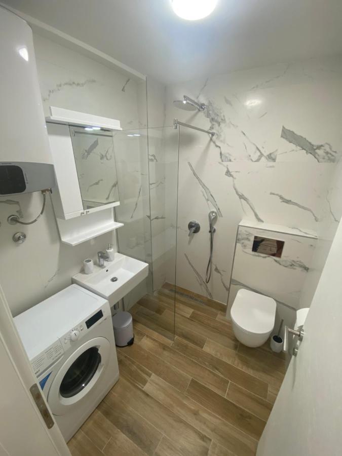Acacia 7 Apartment Budva