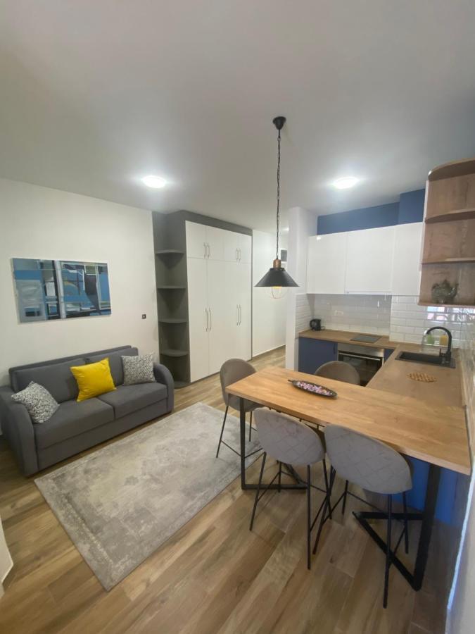 Acacia 7 * Budva